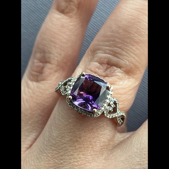 β¨ HP β¨ Amethyst Ring β¨ w/ Real Diamonds β¨ - Picture 5 of 9